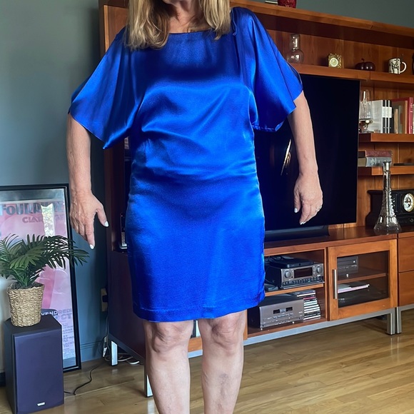 SATIN BLUE GORGEOUS OPEN SLEEVE COCKTAIL DRESS - Picture 1 of 3